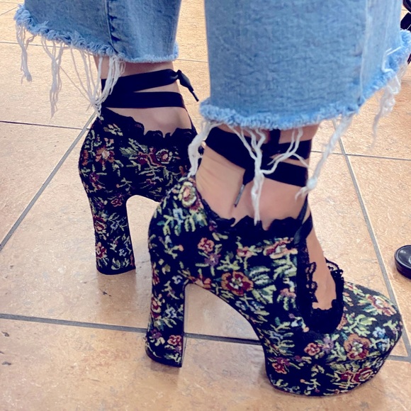 Dolls Kill Shoes - 🧨HP🧨Dolls Kill widow platform heels